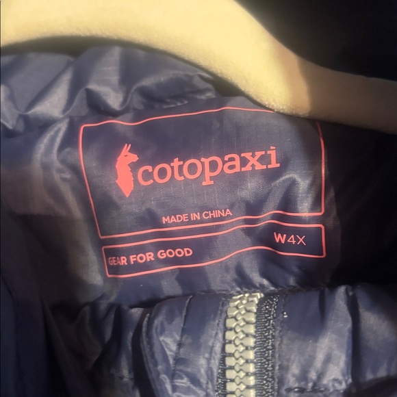 NWT - Cotopaxi Women's Fuego Down Vest - Picture 5 of 5